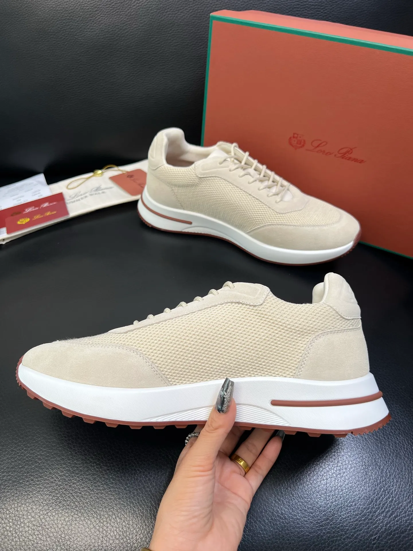 Men's shoes 💰740 Loro Men's shoes 💰iana High-quality top crafts Noyo Piana New product counter synchronized with original factory configuration, uppers imported from Italy cowhide fabric, high-quality splicing technology, soles: original soles specially provided by the original factory, exclusive movable molded soles super comfortable, original factory and single goods, welcome to compare, code number 39-44 (order 38 45 46)